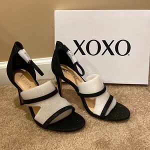 XOXO Women's Glitter Heels 8M